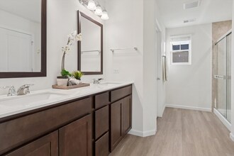 24507 W Kroll Dr in Plainfield, IL - Foto de edificio - Building Photo