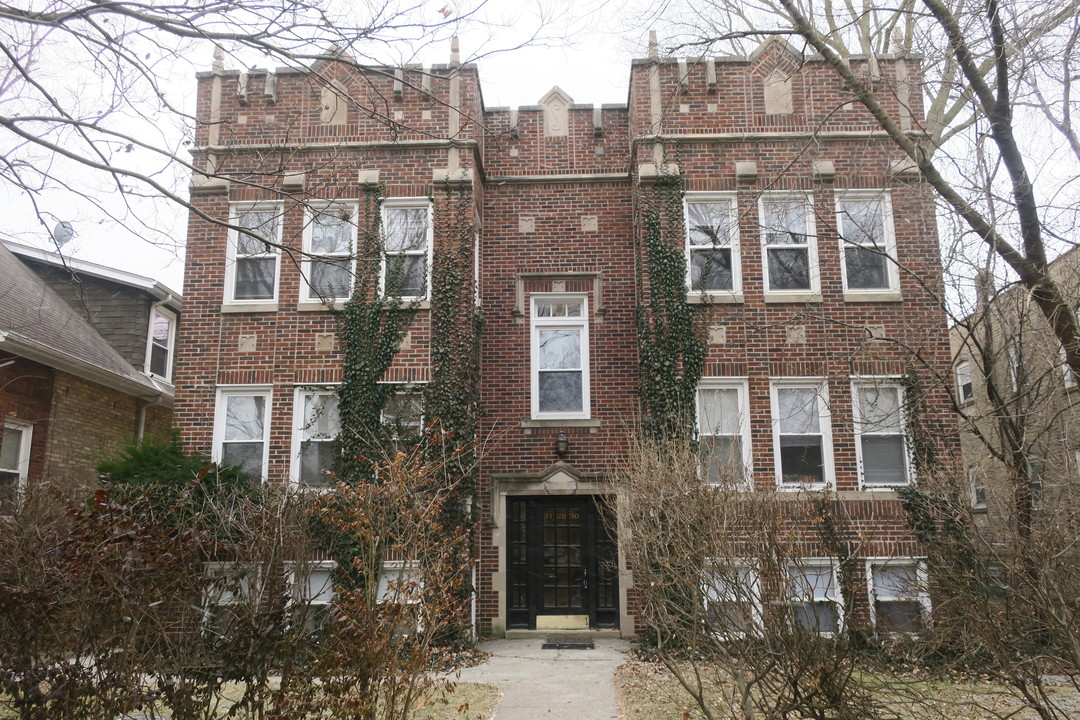 1128 Darrow Ave in Evanston, IL - Building Photo