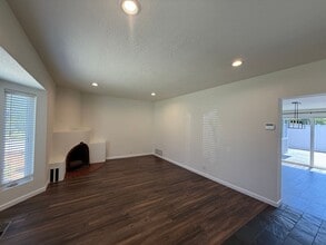 3042 Hermosa Ave in Glendale, CA - Building Photo - Building Photo