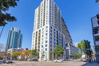 1240 India St in San Diego, CA - Building Photo - Building Photo