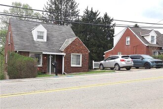 3059 Mt Troy Rd in Pittsburgh, PA - Building Photo - Building Photo