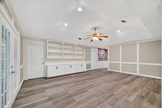 8123 Edgemoor Dr in Houston, TX - Building Photo - Building Photo