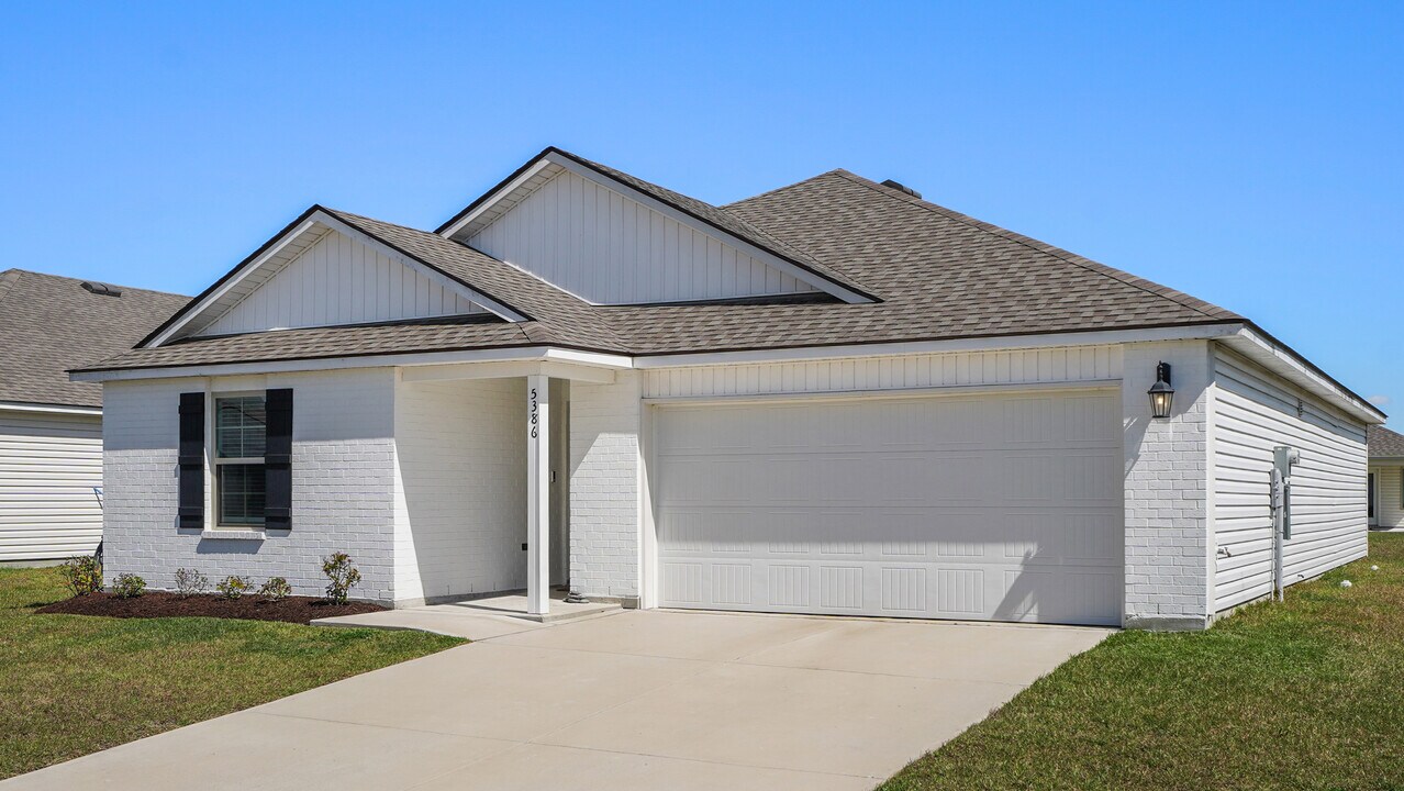 5386 Fulvetta Fls Rd in Slidell, LA - Building Photo