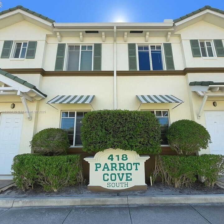 418 N Federal Hwy in Lake Worth Beach, FL - Building Photo