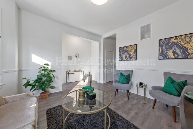 6401 S Eberhart Ave in Chicago, IL - Foto de edificio - Building Photo