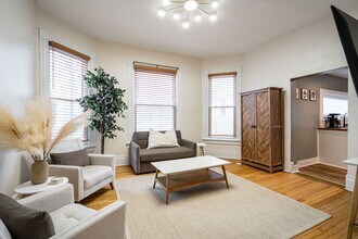 2529 N Murray Ave in Milwaukee, WI - Building Photo - Building Photo