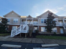 3802 Falcon Crest Dr in Louisville, KY - Building Photo