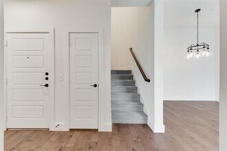 889 Birds Fort Trail in Arlington, TX - Building Photo - Building Photo