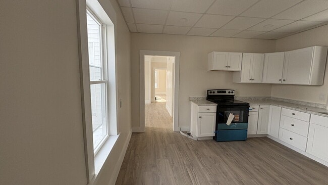 7 North St in Westbrook, ME - Building Photo - Building Photo