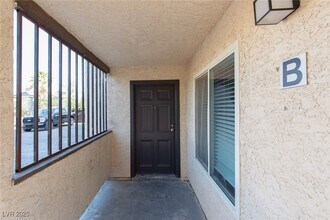 6205 Bellota Dr in Las Vegas, NV - Building Photo - Building Photo