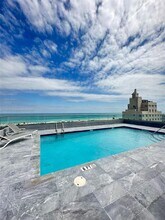 1255 Collins Ave in Miami Beach, FL - Building Photo - Building Photo