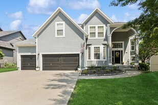 5337 Meadowlark Dr in Shawnee, KS - Building Photo