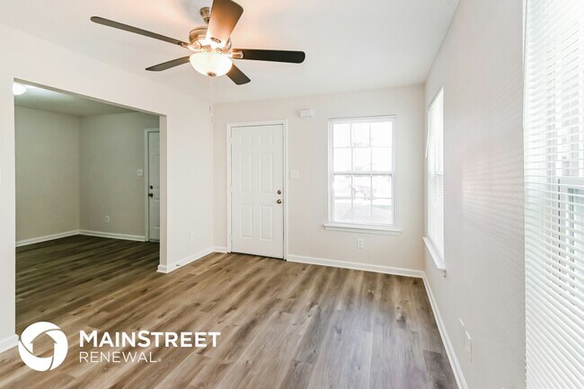 4690 Royal View Dr in Memphis, TN - Building Photo - Building Photo