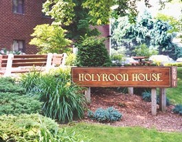 Holyrood House Apartments in Schenectady, NY - Building Photo - Building Photo