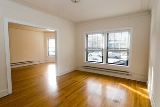 1311 Oak Ave, Unit A08C in Evanston, IL - Building Photo - Building Photo