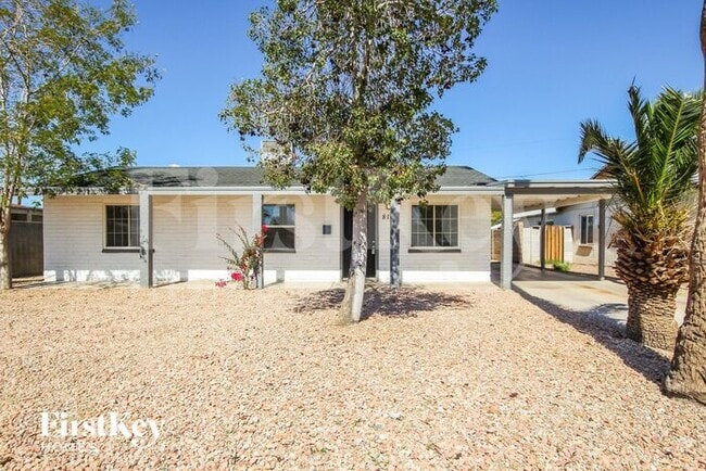 property at 812 E Las Palmaritas Dr