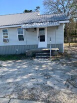 100 Spring Ave in Spring Lake, NC - Building Photo