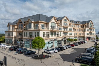 2000 Chapel View Blvd in Cranston, RI - Building Photo - Primary Photo