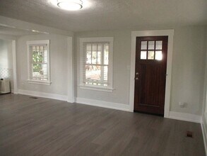 8712 Rosedale St NW in Gig Harbor, WA - Building Photo - Building Photo