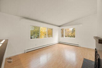 6450 Carlos Ct in Anchorage, AK - Building Photo - Building Photo