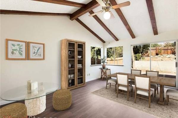 565 W Campus View Dr in Riverside, CA - Building Photo