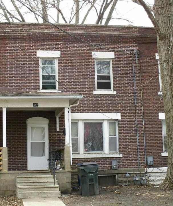 416 Sunnyside Ave in Waterloo, IA - Foto de edificio