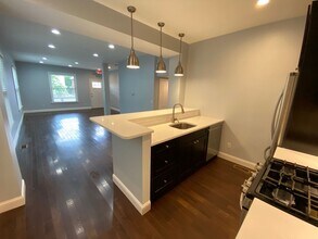 162 E 13th Ave in Columbus, OH - Building Photo - Building Photo