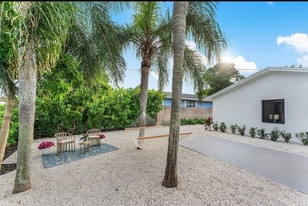 608 SE 2nd Ave in Delray Beach, FL - Building Photo