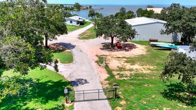 1504-1503 TX-261 in Buchanan Dam, TX - Building Photo - Building Photo