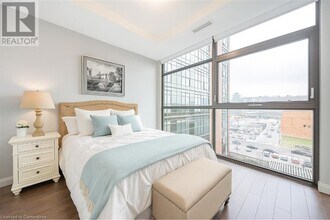 112 King St E in Hamilton, ON - Building Photo - Building Photo