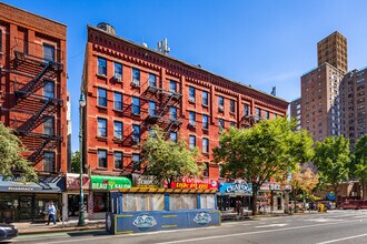 85 W 104th St in New York, NY - Building Photo - Building Photo