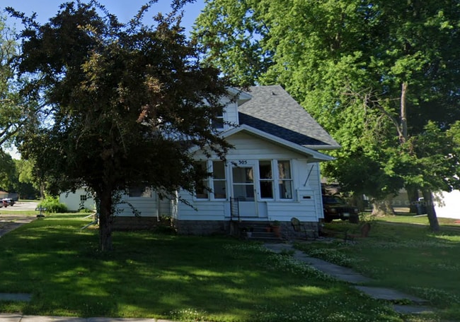 property at 305 Franklin St