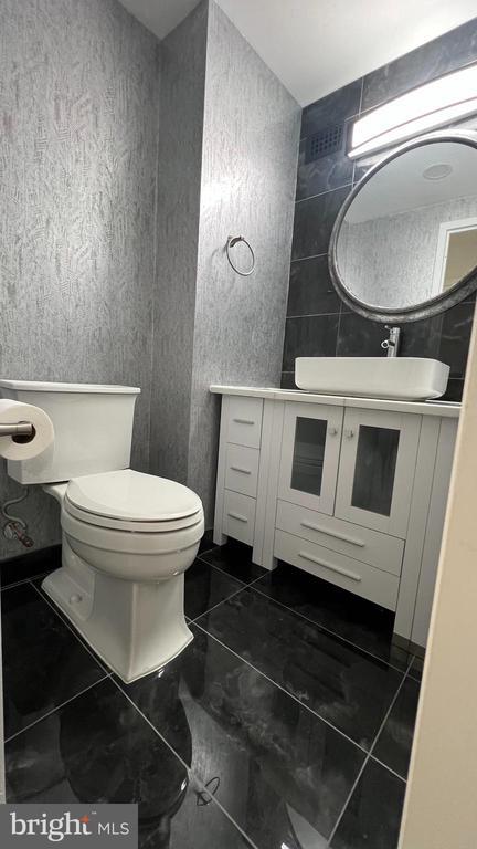 property at 3701 S George Mason Dr