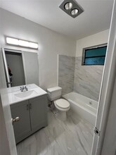 2222 Jackson St, Unit 3E in Hollywood, FL - Building Photo - Building Photo