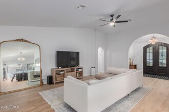 4039 E Morrow Dr in Phoenix, AZ - Building Photo - Building Photo