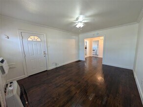 6330 Vickery Blvd in Dallas, TX - Building Photo - Building Photo