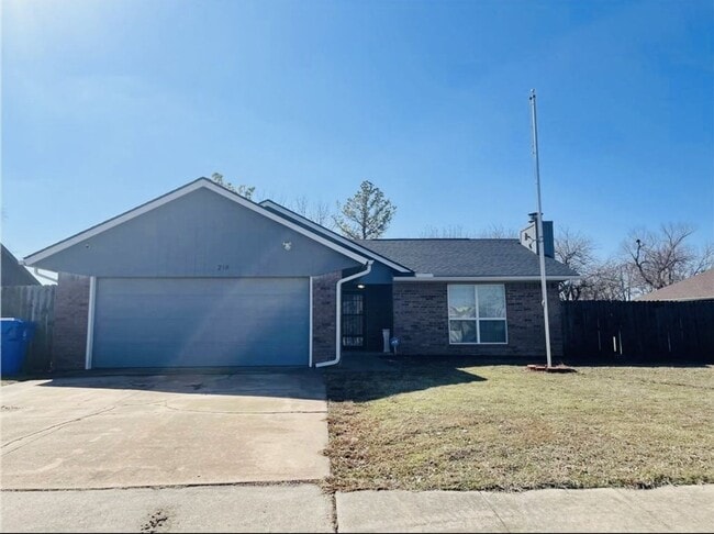 218 Falcon Ct
