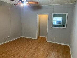 401 St Francis St in Mobile, AL - Foto de edificio - Building Photo