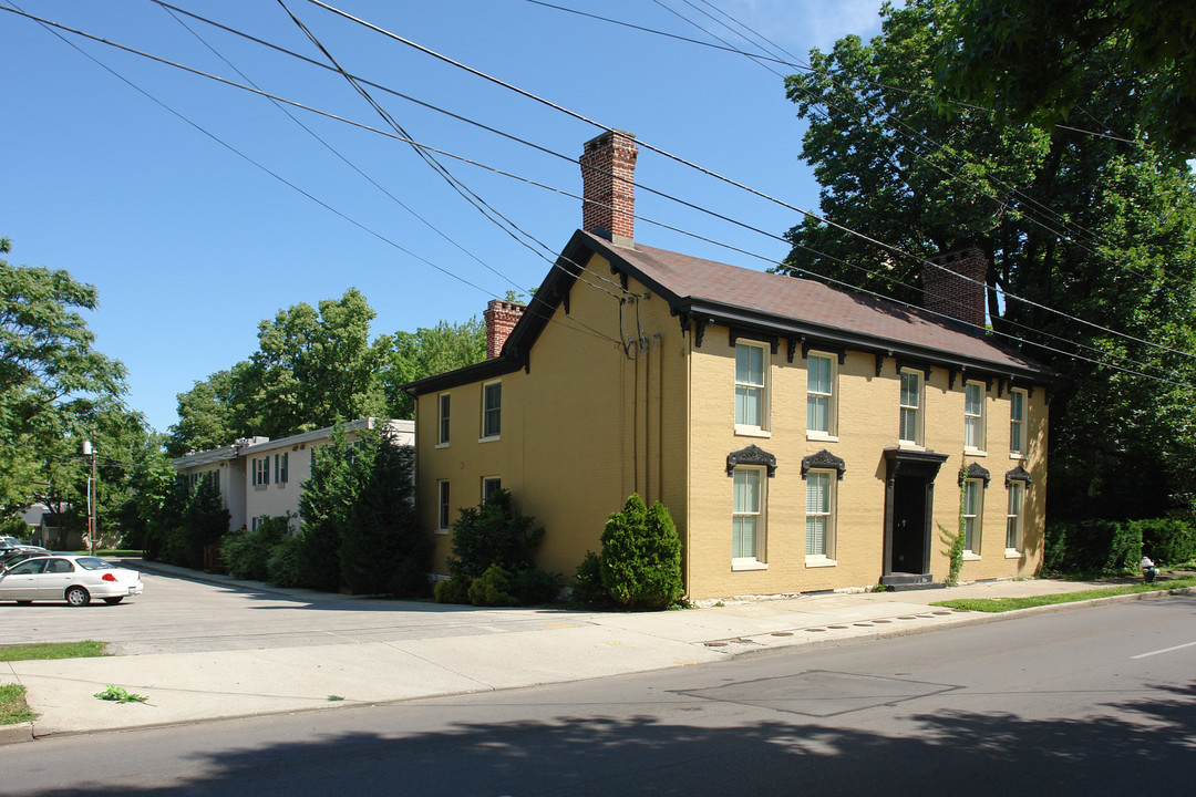 347 S Upper St in Lexington, KY - Building Photo