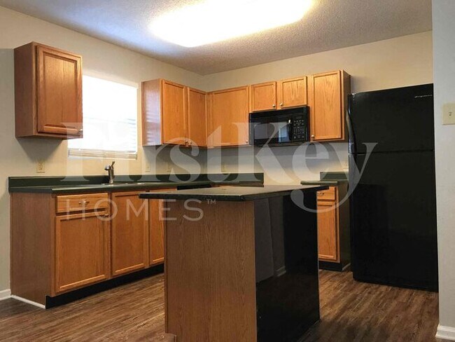 1751 Blackmore Dr in Indianapolis, IN - Building Photo - Building Photo
