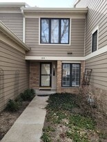 1214 Gulfstream Pky in Libertyville, IL - Building Photo