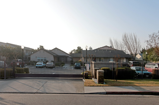 Almond Terrace Apartments in Ceres, CA - Building Photo - Building Photo