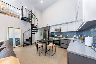 837 S Harvard Blvd-Unit -ID1043041P in Los Angeles, CA - Foto de edificio - Building Photo