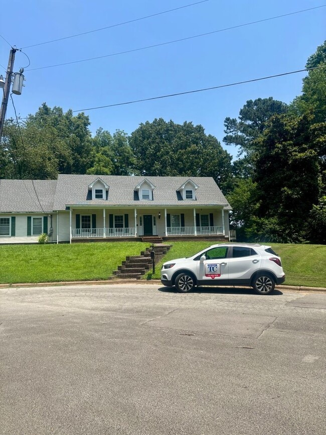 1008 Parkway Cove in Humboldt, TN - Building Photo - Building Photo