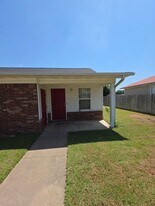 1015 S. Glenwood 1 - 4 in Russellville, AR - Building Photo