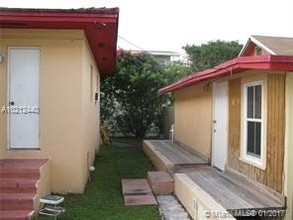 Little Havana Gem (5 Units) in Miami, FL - Building Photo - Building Photo