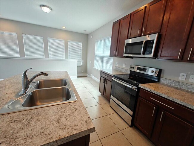 9042 Yonath St in Orlando, FL - Building Photo - Building Photo