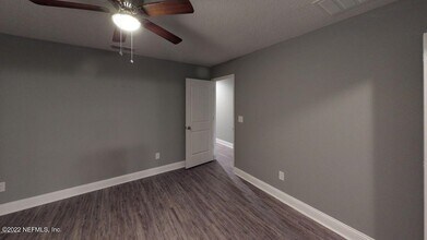 2222 Thomas Ct in Jacksonville, FL - Building Photo - Building Photo