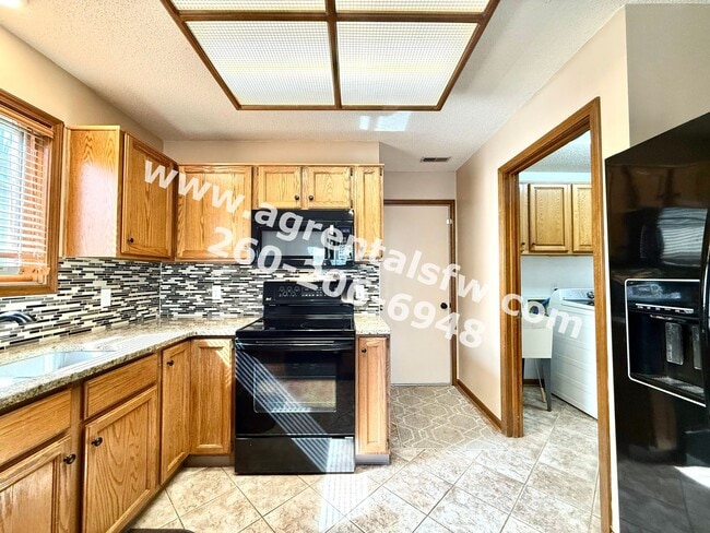 823 Woodland Springs Pl in Fort Wayne, IN - Building Photo - Building Photo