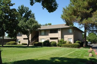 Cinnamon Village in Chico, CA - Building Photo